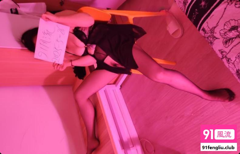 大胸服务控骚妇